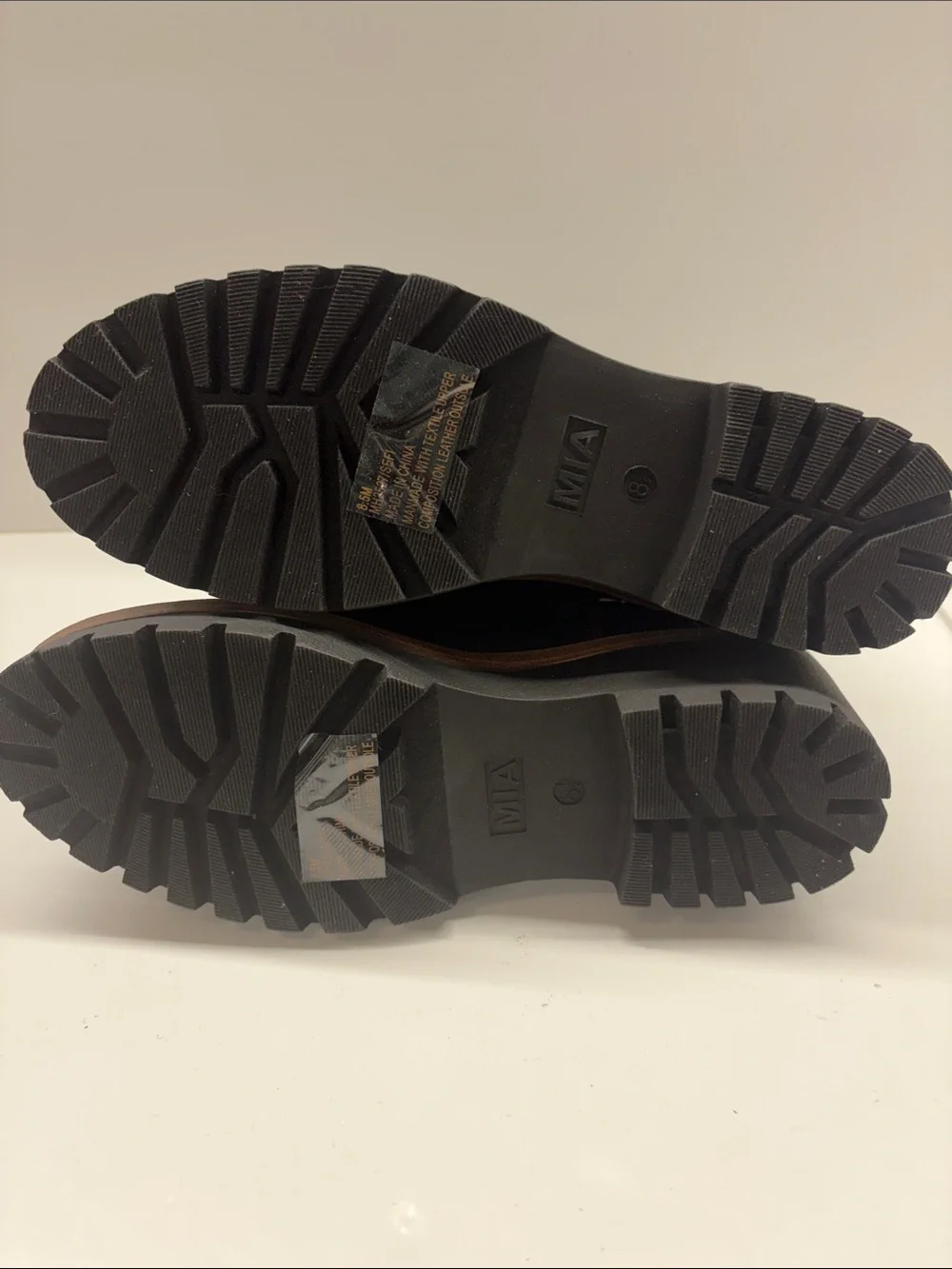 New MIA Sefi Chelsea Boot in Black Women’s size 8.5